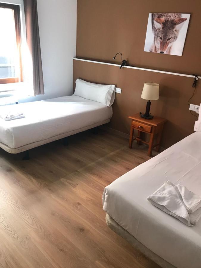 Hotel Kathmandu Pas De La Casa Bagian luar foto